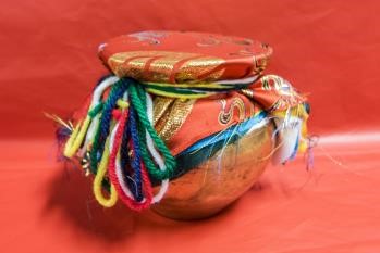 wealth-treasure-vase-bumpa